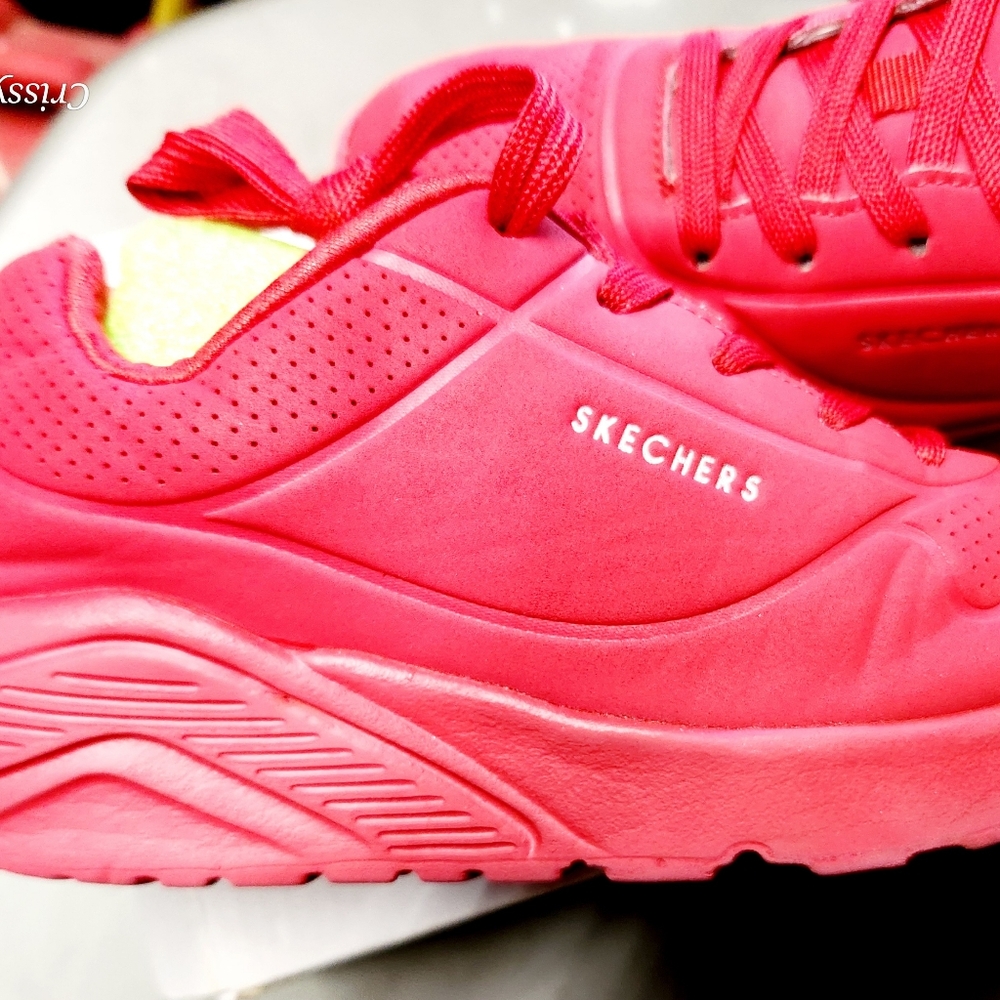 Bright Red sketchers girls (big kids)
